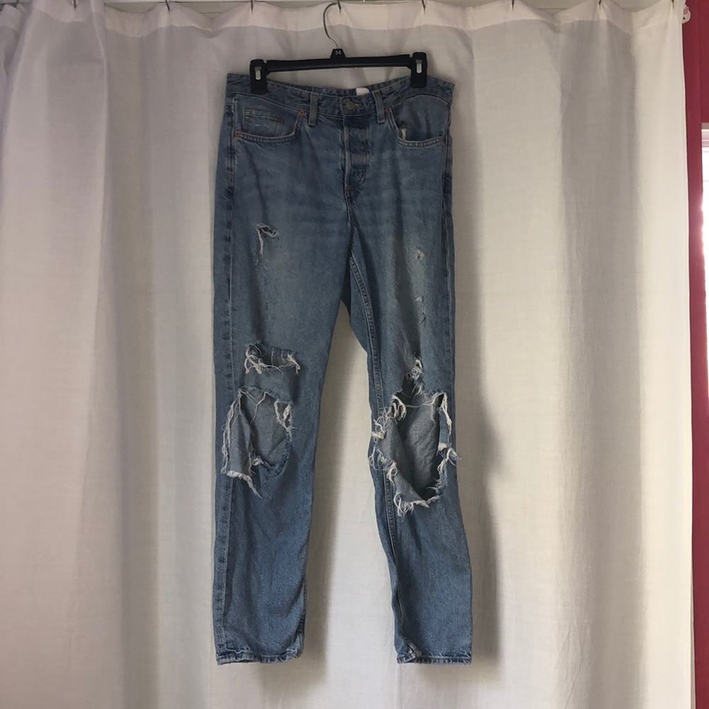 H&M ripped boyfriend jeans size 27
